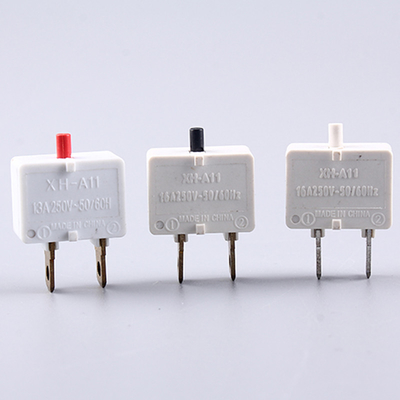 Disjuntor de microcircuito en miniatura 125V 250V AC IEC60934 10A 13A 16A XH-A11